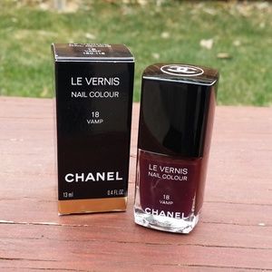 CHANEL LE VERNIS Nail Polish #18 VAMP